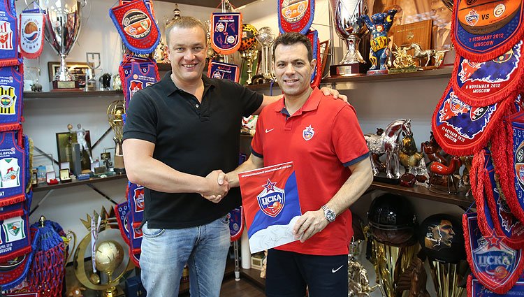 Димитрис Итудис остается в ЦСКА еще на три года