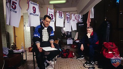 Станислав Еремин и Евгений Коваленко в раздевалке ЦСКА сезона 1997-1998 (фото: Сергей Киврин)