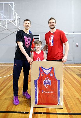 Самсон Руженцев и Александр Ганькевич (фото: М. Сербин, cskabasket.com)