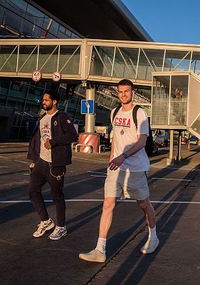Мело Тримбл и Самсон Руженцев (фото: М. Сербин, cskabasket.com)