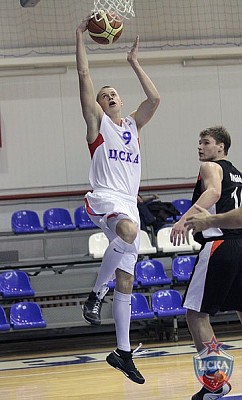 Артем Горланов (фото cskabasket.com)
