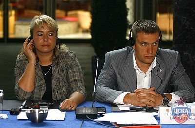 Наталия Фураева и Андрей Ватутин на Ассамблее Евролиги (фото euroleague.net/Getty Images)