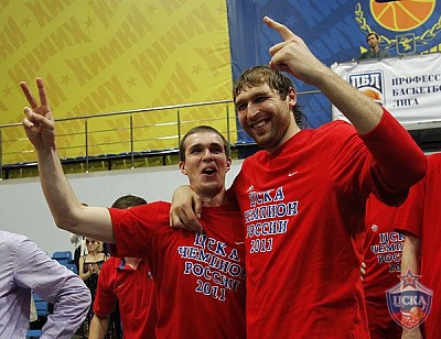 Сергей Быков и Дмитрий Соколов (фото М. Сербин, cskabasket.com)
