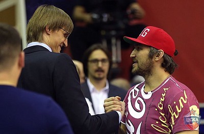 Андрей Кириленко и Александр Овечкин (фото: М. Сербин, cskabasket.com)