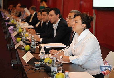 Наталия Фураева на заседании Совета акционеров Евролиги (фото Euroleague.net/GettyImages)