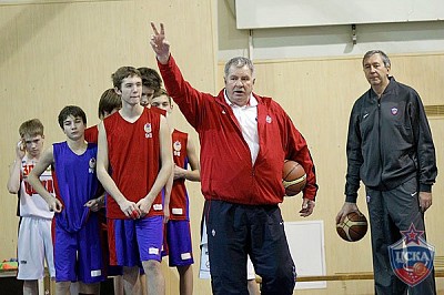 Иван Едешко и Сергей Тараканов  (фото Т. Макеева, cskabasket.com)
