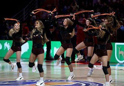 Группа поддержки ЦСКА (фото: М. Сербин, cskabasket.com)