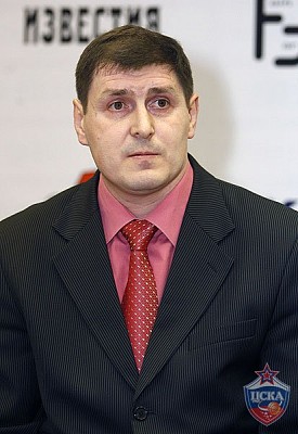Исполнительный директор УНИКСа Владимир Суприянович (фото М. Сербин, cskabasket.com)