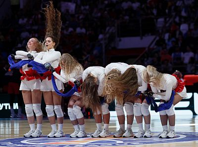 Группа поддержки ЦСКА (фото: М. Сербин, cskabasket.com)