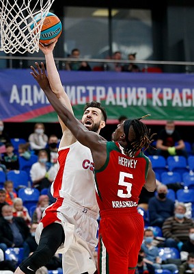 Торнике Шенгелия (фото: М. Сербин, cskabasket.com)