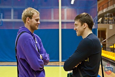 Антон Понкрашов и Евгений Воронов (фото cskabasket.com)