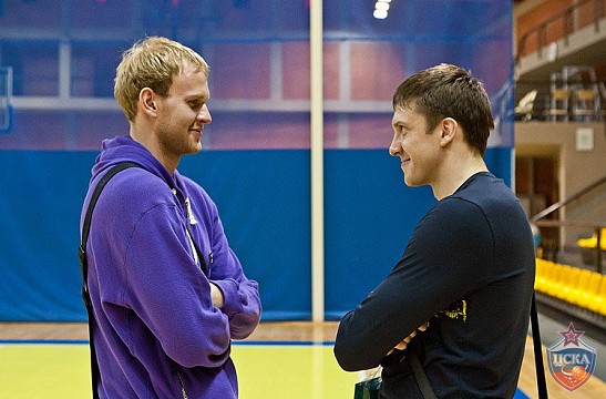 Понкрашов обыграл дебютанта Воронова
