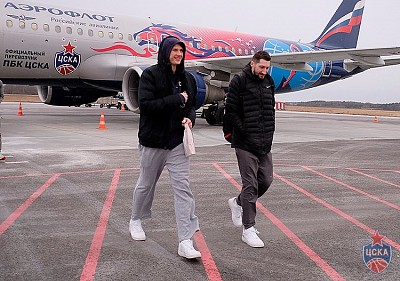 Andrey Vorontsevich and  Nikita Kurbanov (photo: M. Serbin, cskabasket.com)