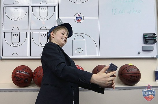 Знакомство с армейцами