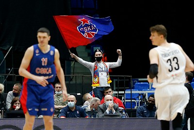 Болельщик ЦСКА (фото: М. Сербин, cskabasket.com)