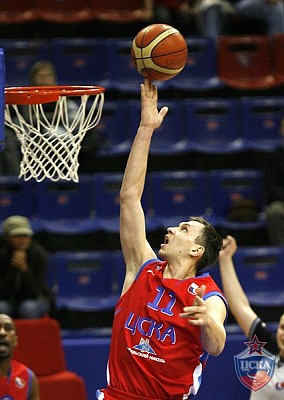 Захар Пашутин стал самым результативным игроком матча (фото М. Сербин, cskabasket.com)
