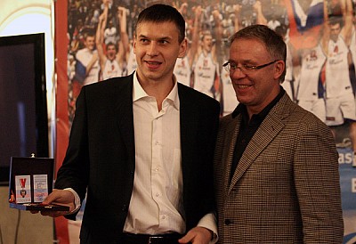 Захар Пашутин и Вячеслав Фетисов (фото Ольга Баранова)