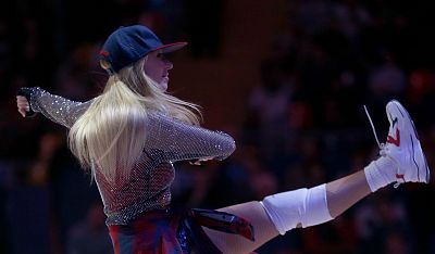 Группа поддержки ЦСКА (фото: М. Сербин, cskabasket.com)