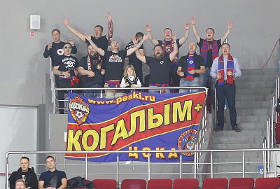 Болельщики ЦСКА (фото: М. Сербин, cskabasket.com)