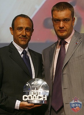 Этторе Мессина и Андрей Ватутин (фото euroleague.net/Getty Images)
