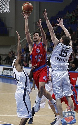 Никос Зисис (фото М. Сербин, cskabasket.com)