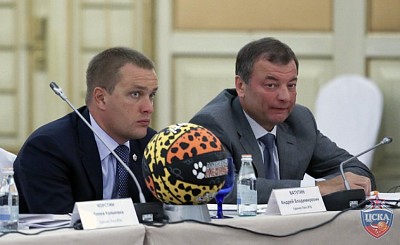 Андрей Ватутин и Сергей Кущенко (фото: cskabasket.com)
