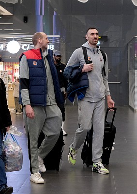 Деян Давидовац и Никола Милутинов (фото: М. Сербин, cskabasket.com)
