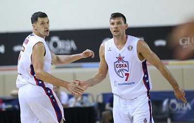 Семён Антонов и Иван Ухов (фото: М. Сербин, cskabasket.com)
