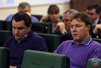 Андрей Кобелев и Игорь Колыванов (фото М. Сербин, cskabasket.com)