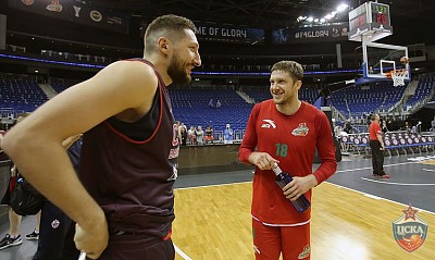 Никита Курбанов и Евгений Воронов (фото: М. Сербин, cskabasket.com)