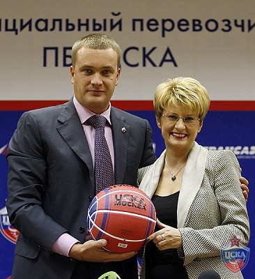 Андрей Ватутин и Ольга Плешакова (фото М. Сербин, cskabasket.com)