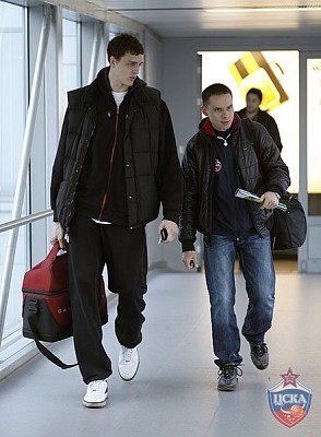 Александр Каун и Георгий Артемьев (фото М. Сербин, cskabasket.com)