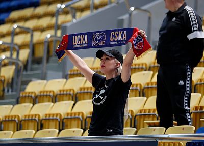Болельщики ЦСКА (фото: М. Сербин, cskabasket.com)
