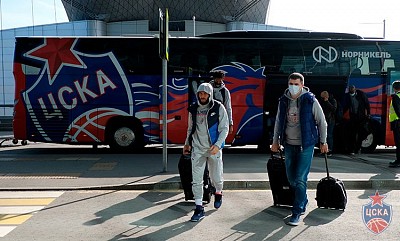 Майк Джеймс и Антон Юдин (фото: М. Сербин, cskabasket.com)