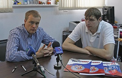 Андрей Ватутин и Дмитрий Соколов (фото М. Сербин, cskabasket.com)