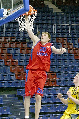 Максим Шелекето (фото cskabasket.com)