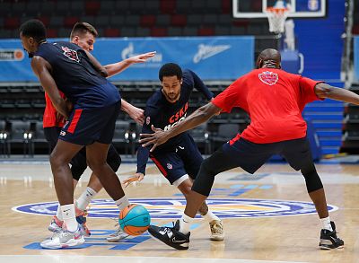 ЦСКА (фото: М. Сербин, cskabasket.com)три