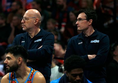 Димитрис Афтосмидис и  Тимофей Гаев (фото: М. Сербин, cskabasket.com)