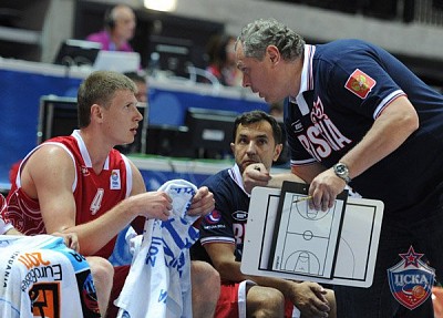 Андрей Воронцевич и Дмитрий Шакулин (фото cskabasket.com)