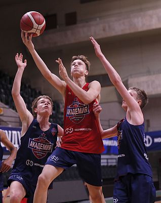 (фото: М. Сербин, cskabasket.com)