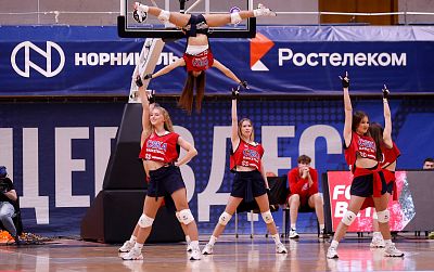 Группа поддержки ЦСКА (фото: М. Сербин, cskabasket.com)