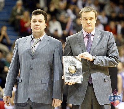Сергей Лазарев и Андрей Ватутин с призом от журнала Prosport