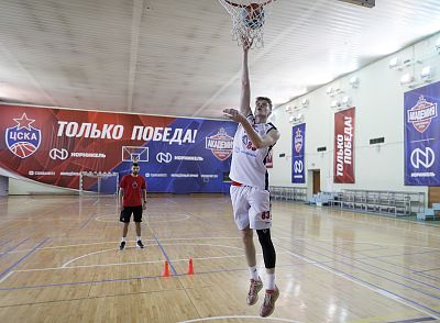 (фото: М. Сербин, cskabasket.com)