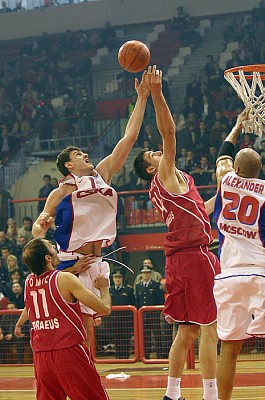 Turkcan vs Bagaric (photo cskabasket.com)
