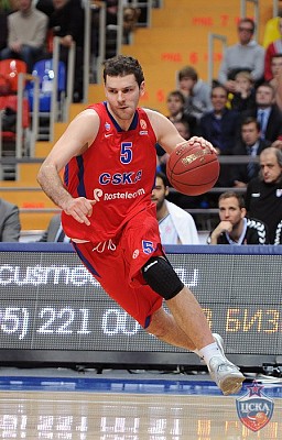 Владимир Мицов (фото Ю. Кузьмин, cskabasket.com)