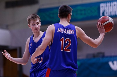 Александр Евсеев и Олег Акрамов (фото: М. Сербин, cskabasket.com