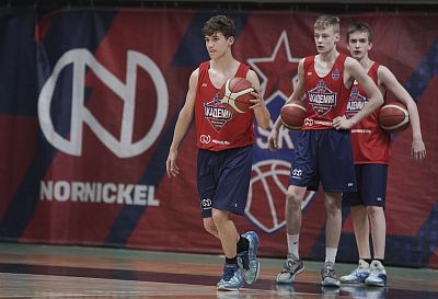 (фото: Т. Макеева, cskabasket.com)