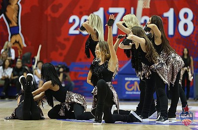 CSKA dance team (photo: M. Serbin, cskabasket.com)