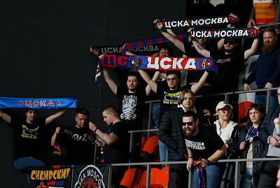 Болельщики ЦСКА (фото: М. Сербин, cskabasket.com)