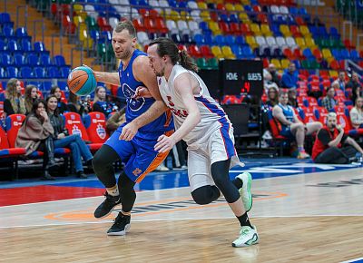 Сергей Моня и Тарас Клюндиков (фото: М. Сербин, cskabasket.com)